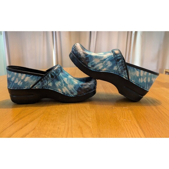 Dansko Shoes - Dansko Womens Blue Tie Dye Professional Nurse Clogs Size 38 EU 7.5-8 US